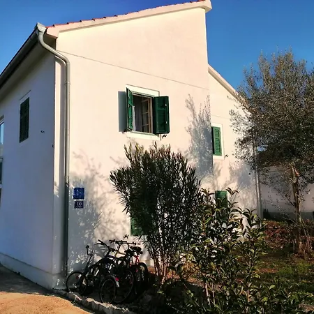 Ferienhaus Detached House Miketa
